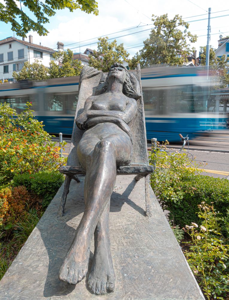 06.2 128 Alison Caviezel